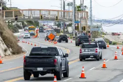 With PCH reopening this weekend, state and city tussle over Palisades security plans